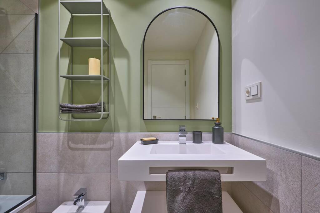 Appartement Iloftmalaga Aticos Plaza Teatro III & IV Extérieur photo